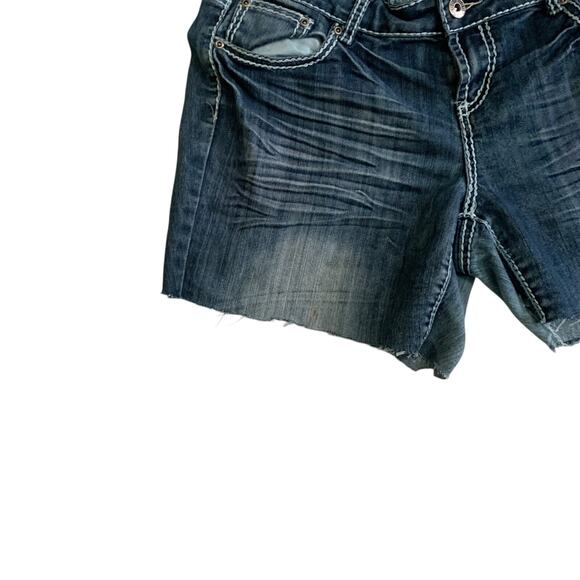 Bongo Women's Size 16W Y2K Mid Rise Relaxed Fit Denim Jean Shorts - Picture 12 of 14